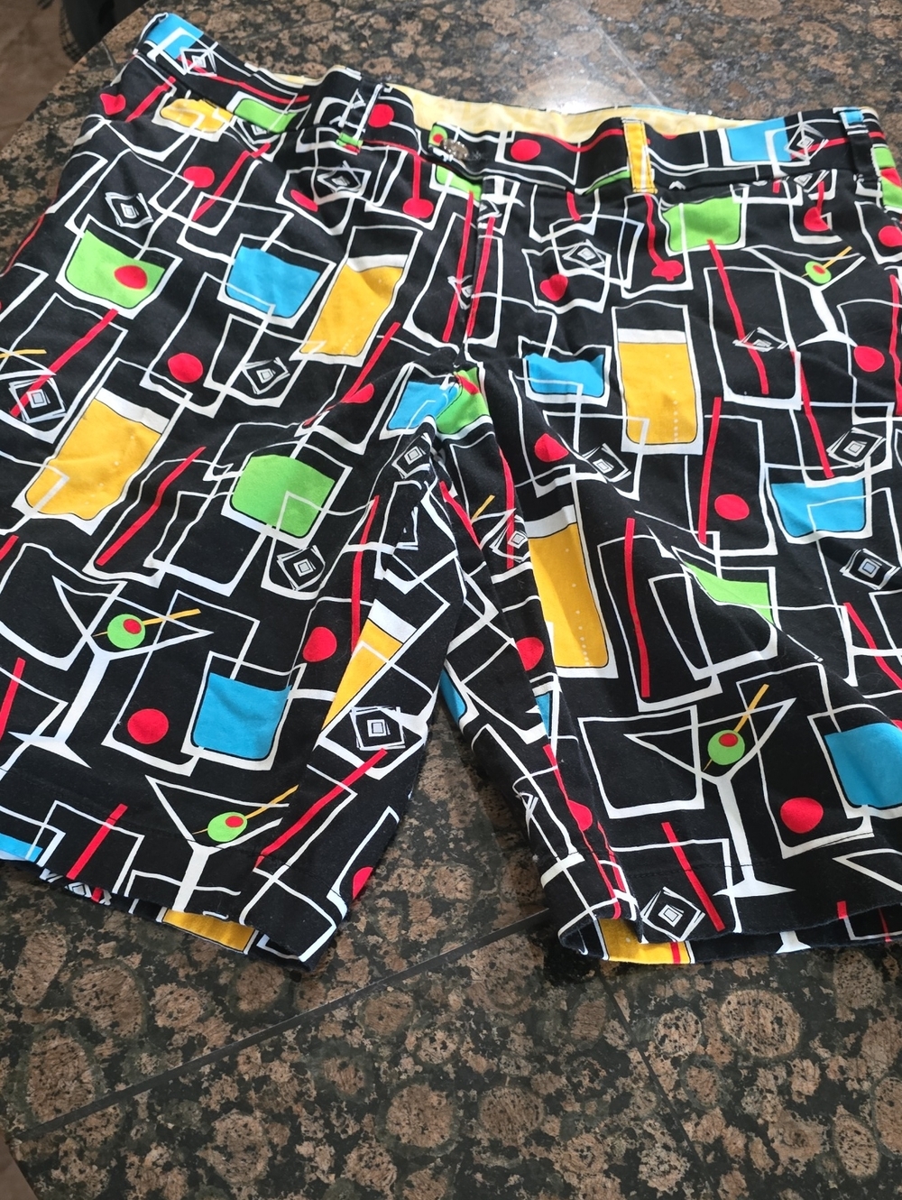 Men's Print Loud mouth golfshorts - Black with Multicolor beverages sz 36